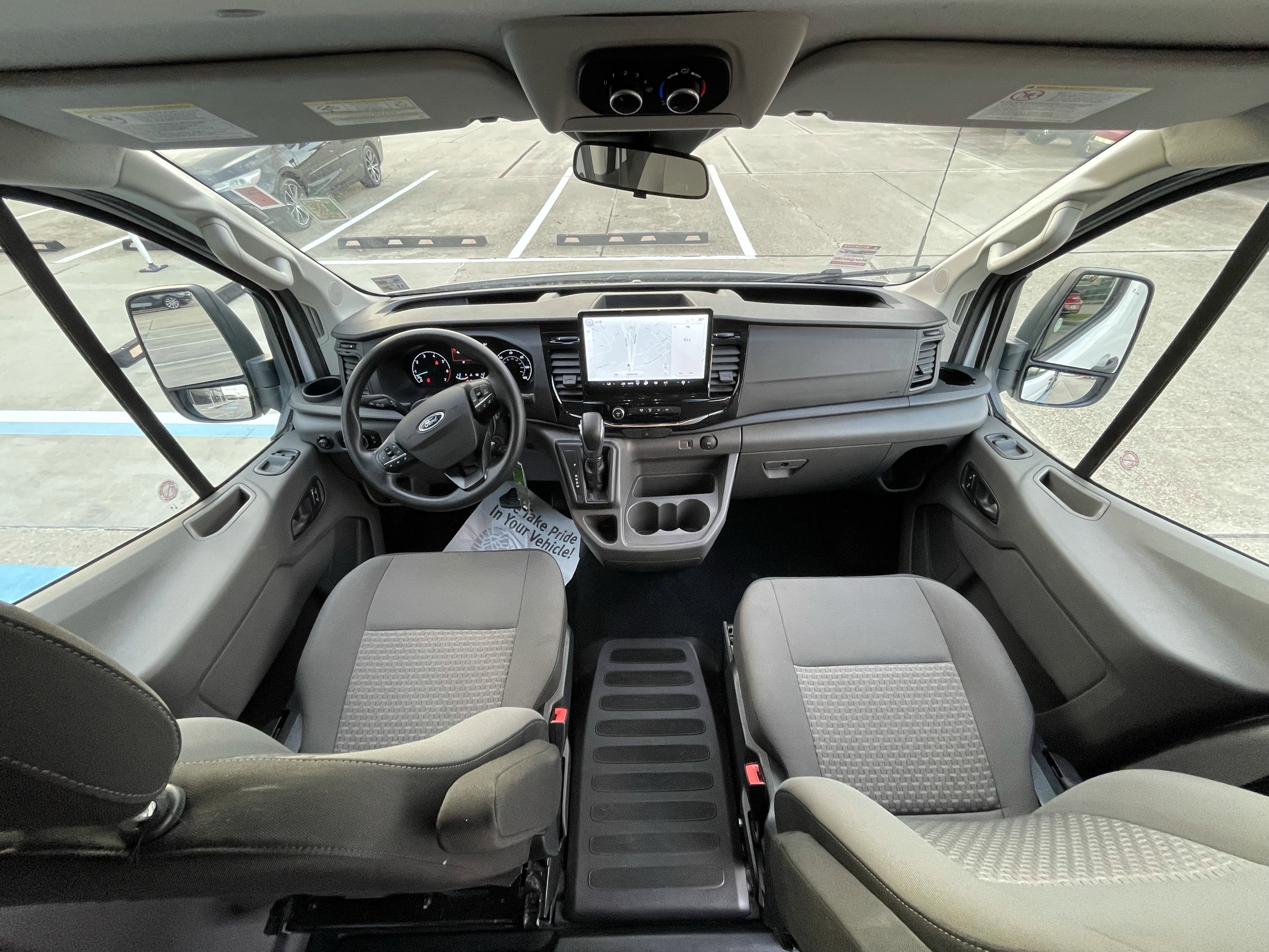 2023 Ford Transit Passenger Wagon XLT