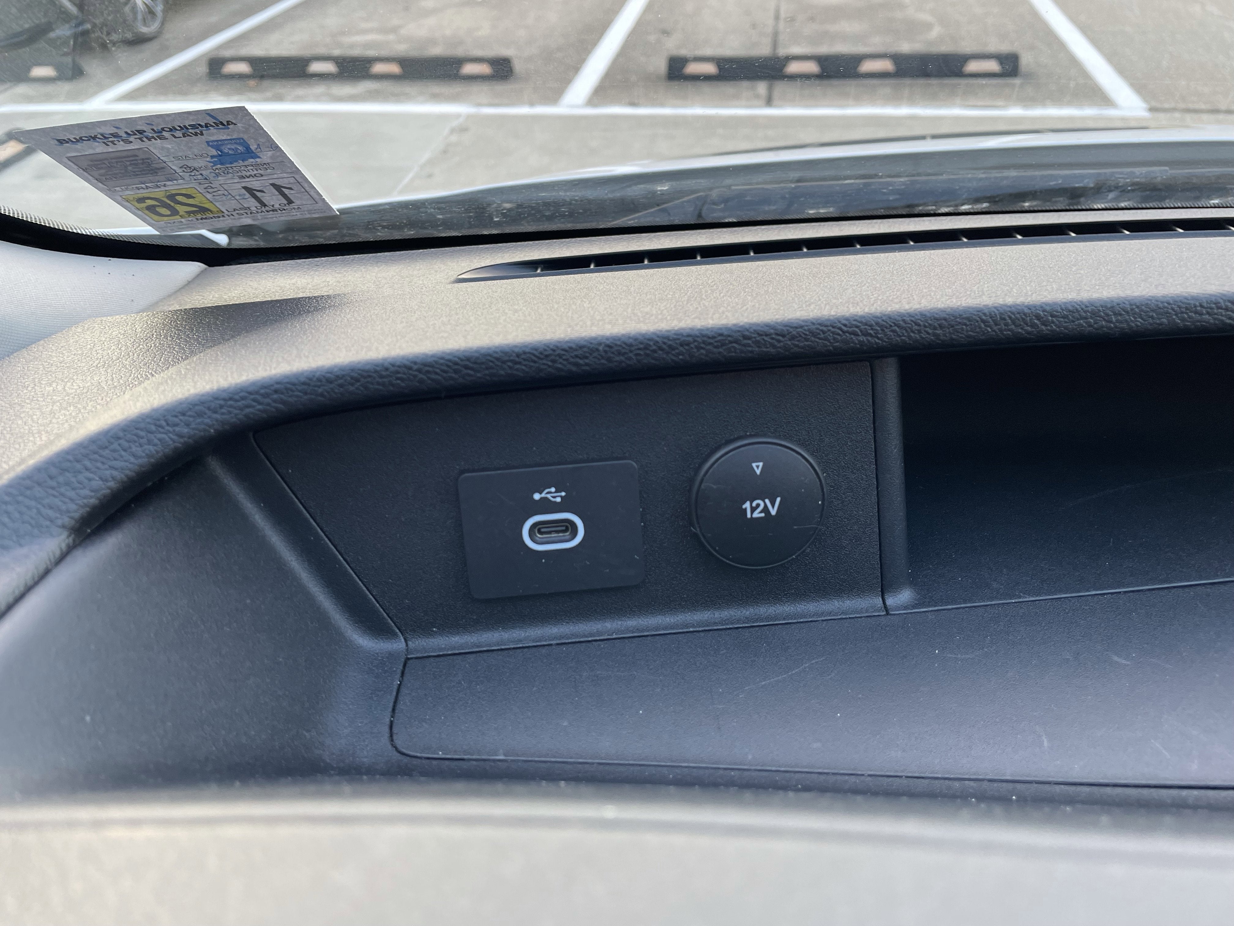 2023 Ford Transit Passenger Wagon XLT