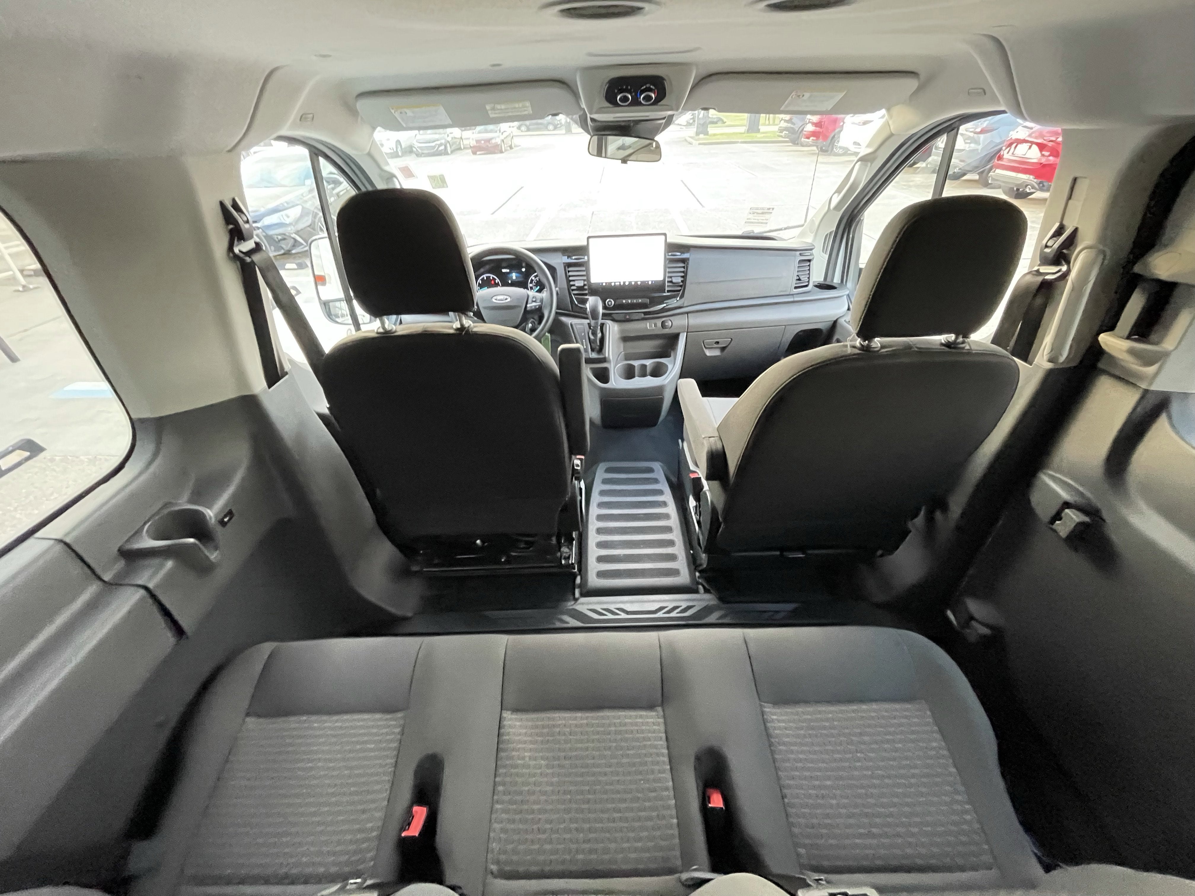 2023 Ford Transit Passenger Wagon XLT