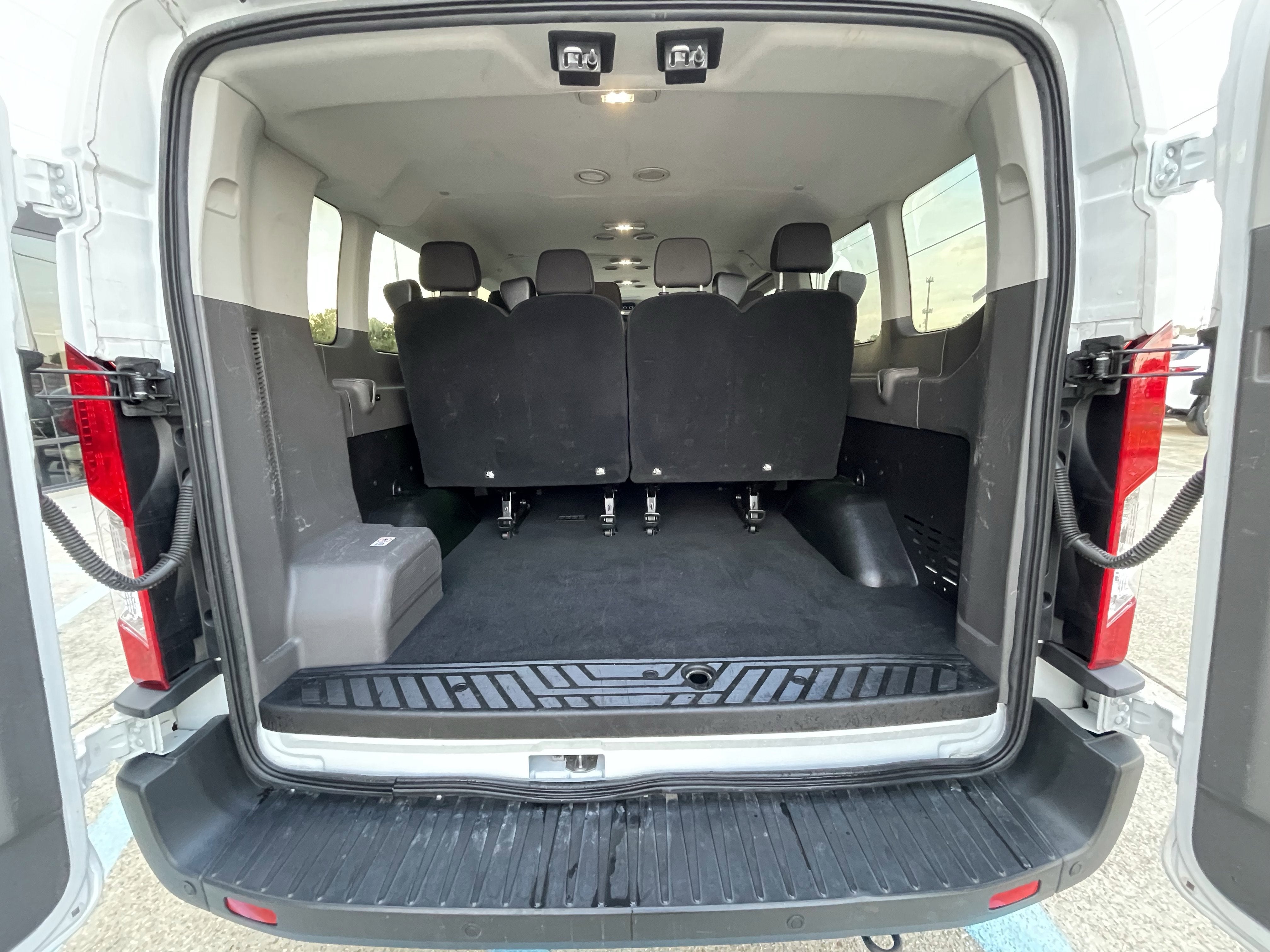 2023 Ford Transit Passenger Wagon XLT