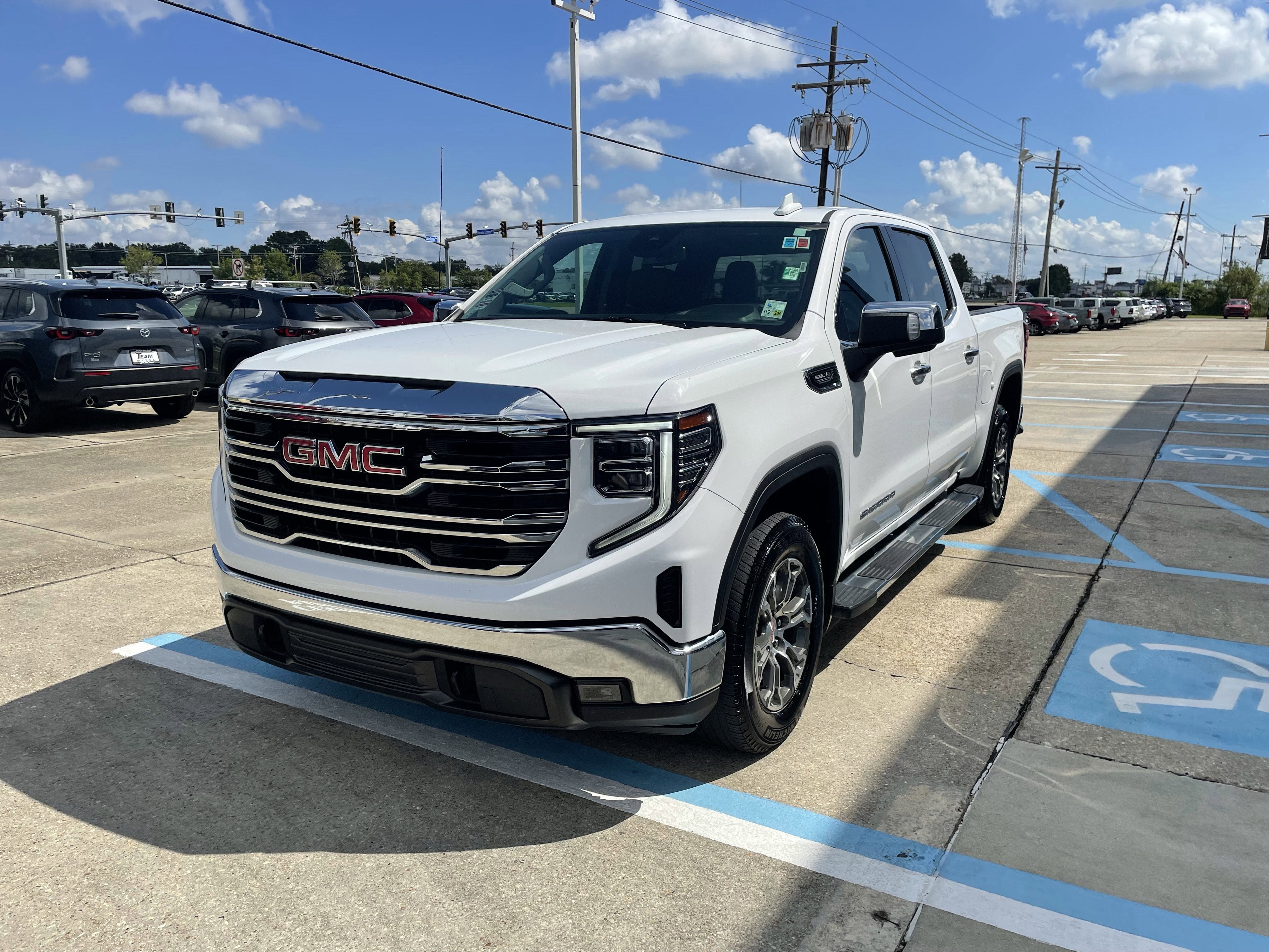 2024 GMC Sierra 1500 SLT