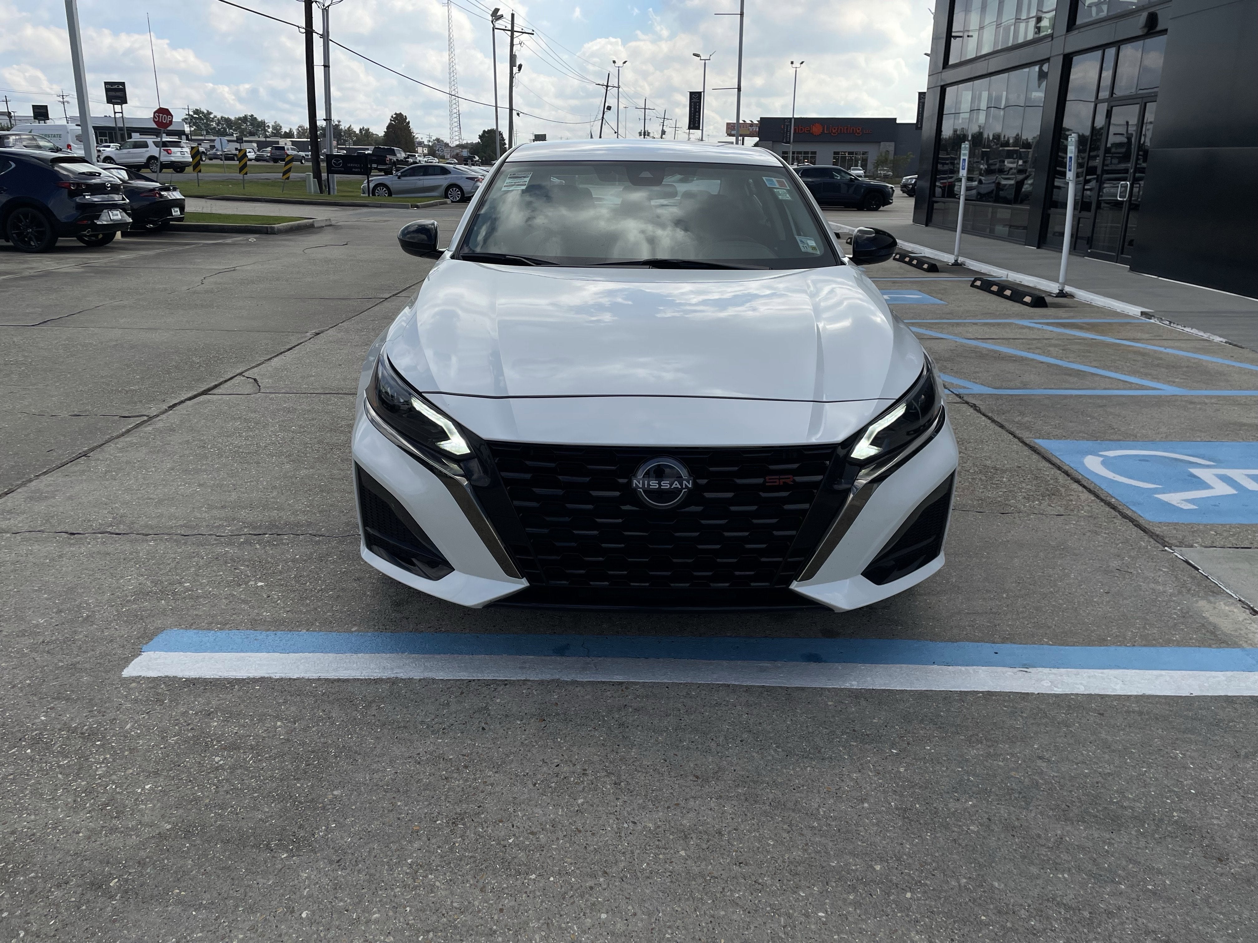 2025 Nissan Altima SR