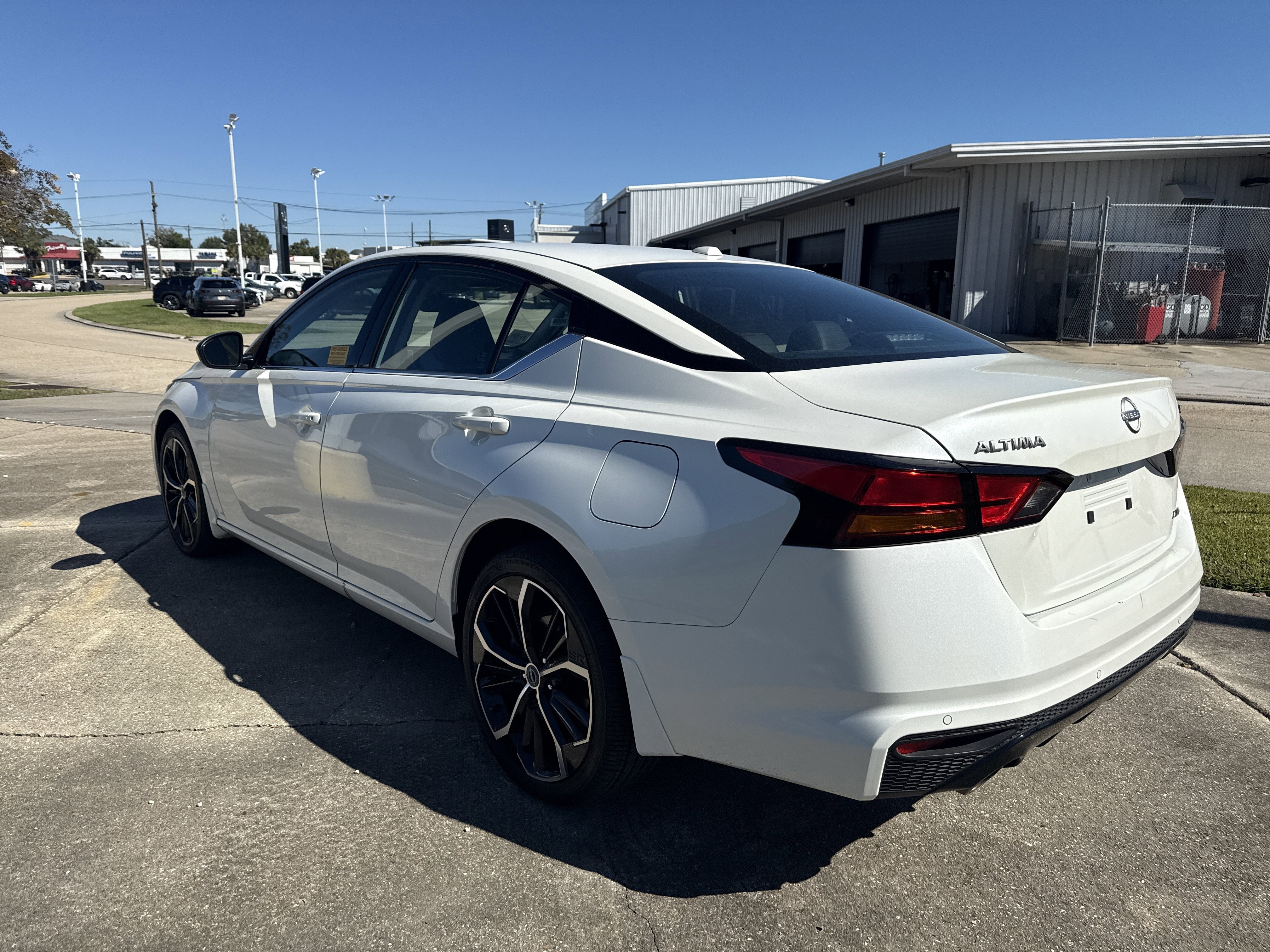 2025 Nissan Altima SR