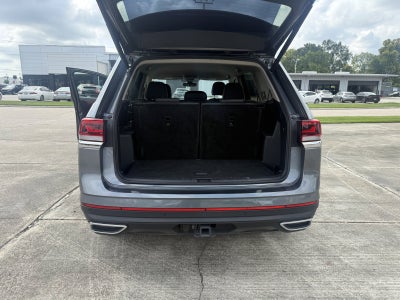 2025 Volkswagen Atlas 2.0T SE w/Technology