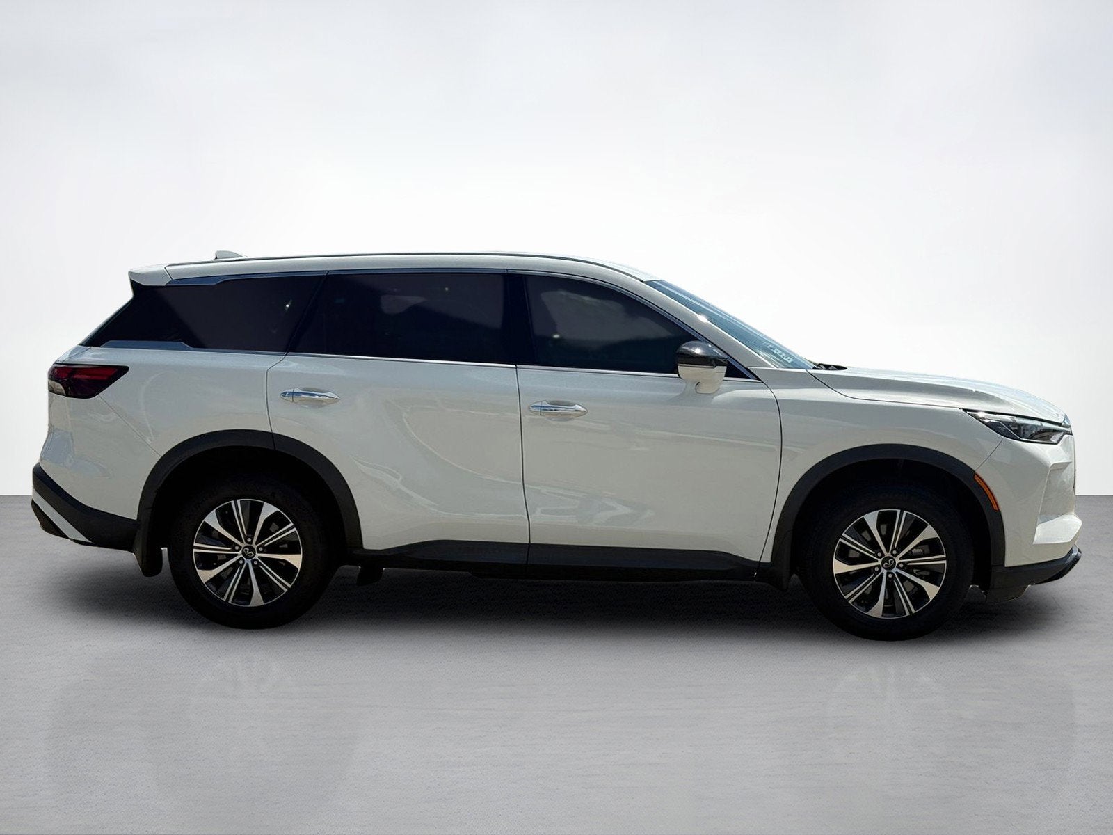 2023 INFINITI QX60 PURE