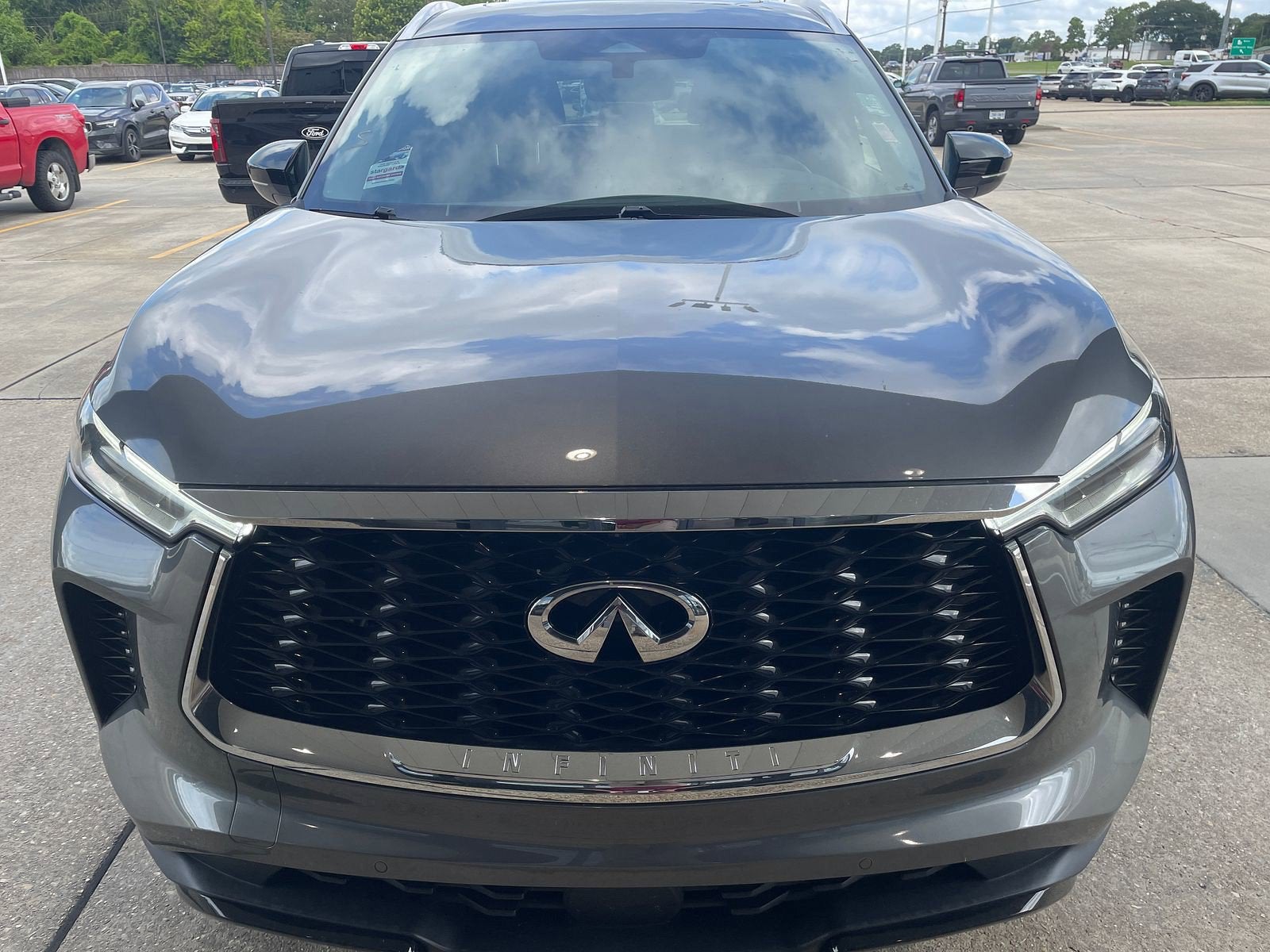 2023 INFINITI QX60 LUXE