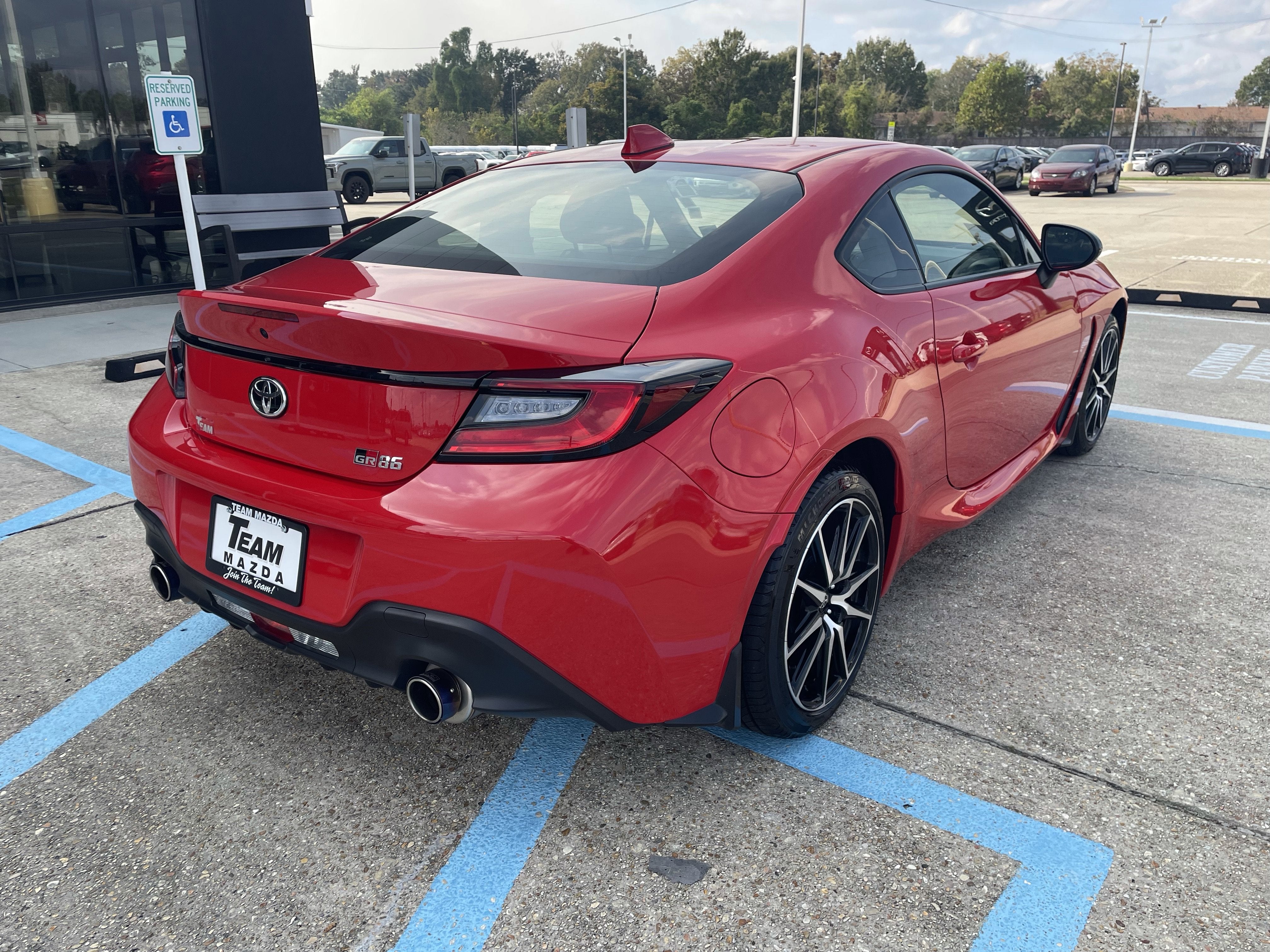 2025 Toyota GR86 2DR MT