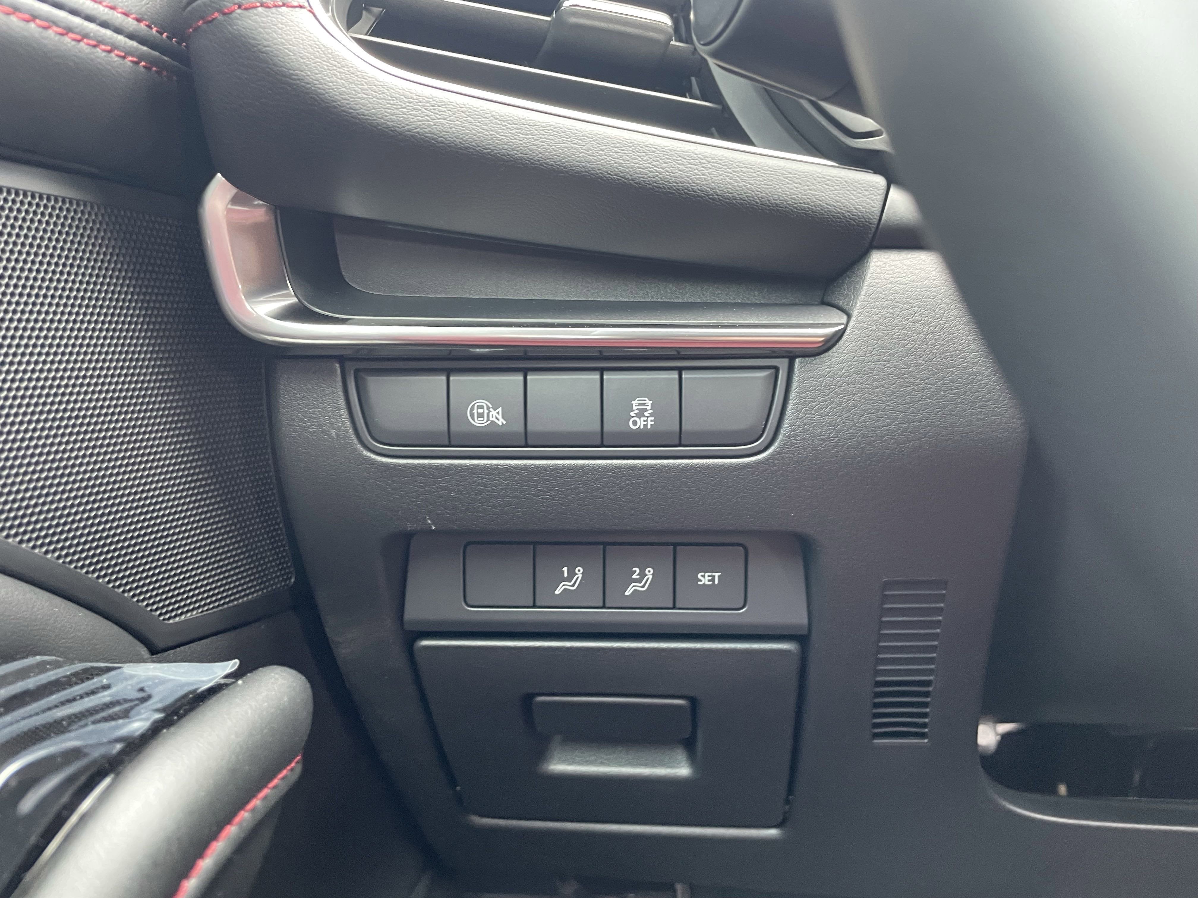 2025 Mazda Mazda3 Hatchback 2.5 S Carbon Edition AWD